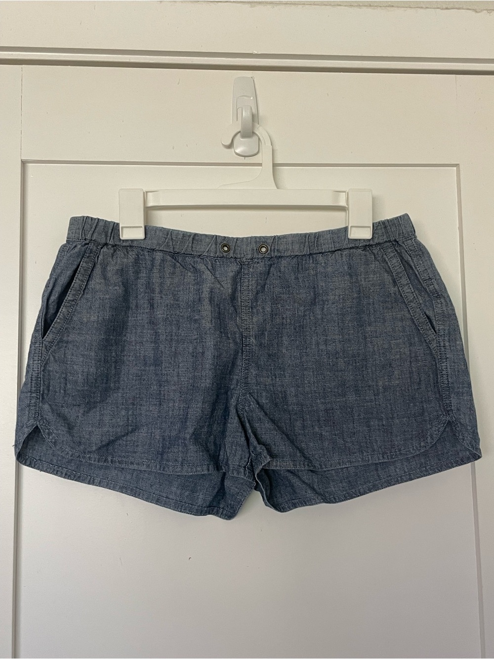 J.Crew Casual Women's Chambray Drawstring Shorts - Light Blue